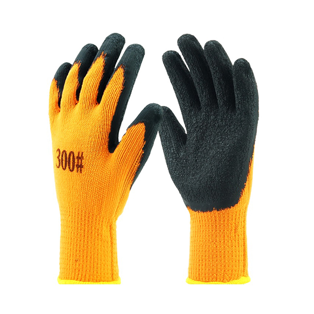 Protégez vos mains des produits chimiques avec des gants enduits de nitrile